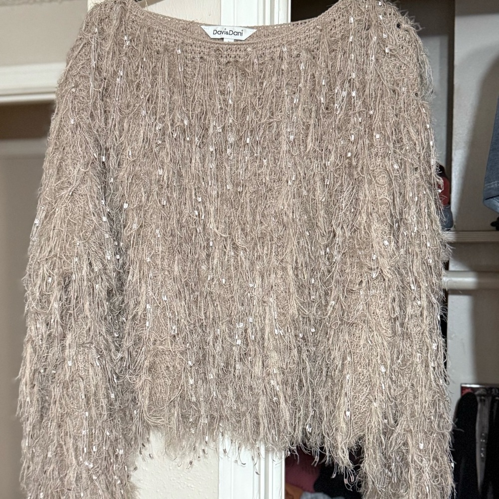 DAVI & DANI Beige Textured Fringe Sweater